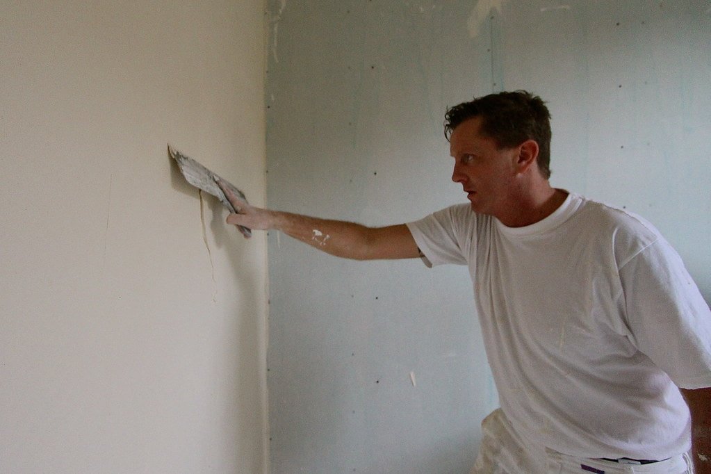 Gladstrijken van wanden door Stukadoor Rotterdam